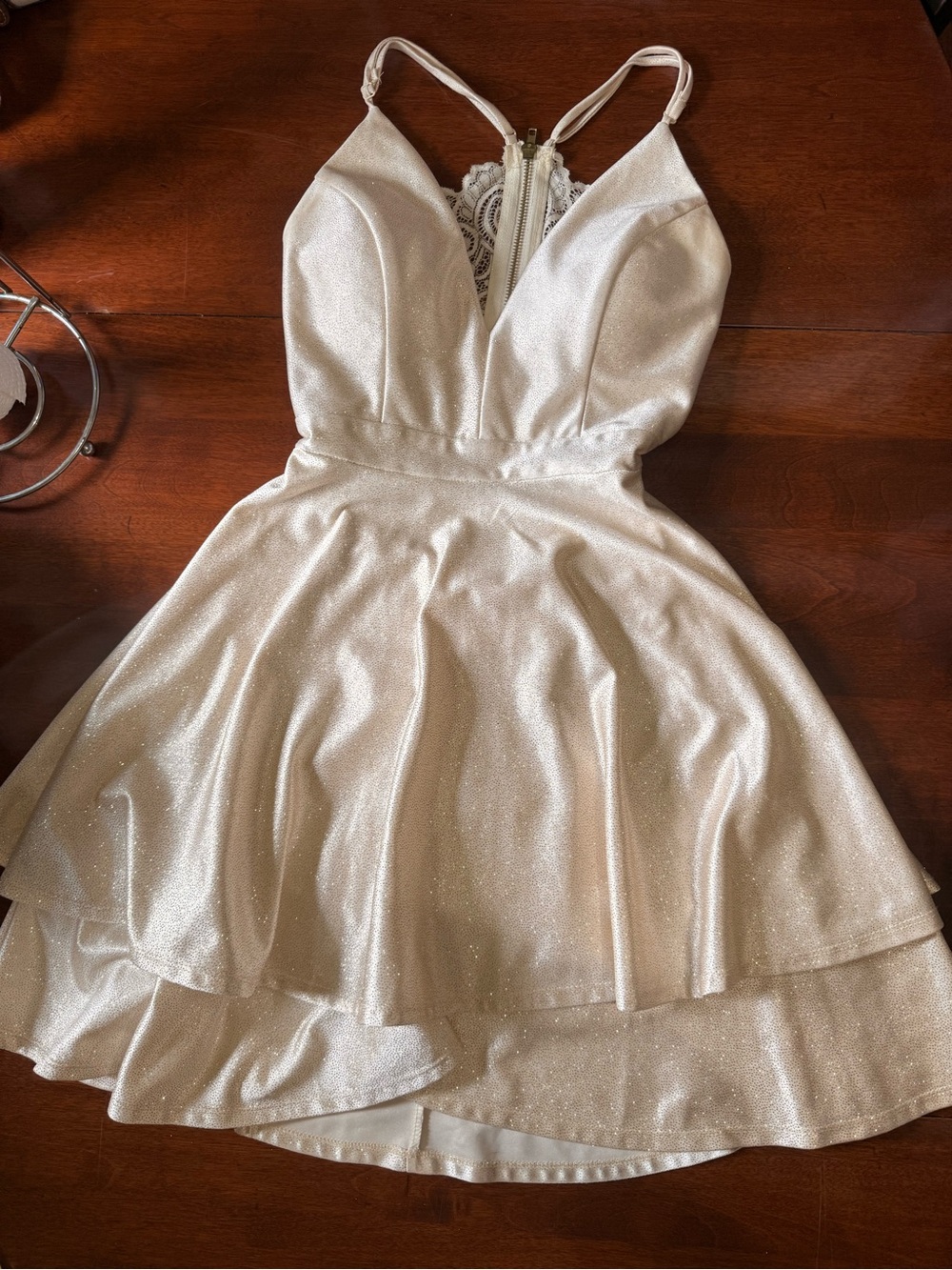 Emerald Sundae Ivory Shimmer Party Dress for women. Worn one time.